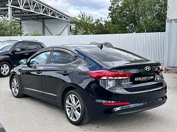 Hyundai Elantra, 2018г, передний привод, автомат