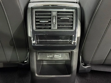 Skoda Superb, 2025г, передний привод, робот