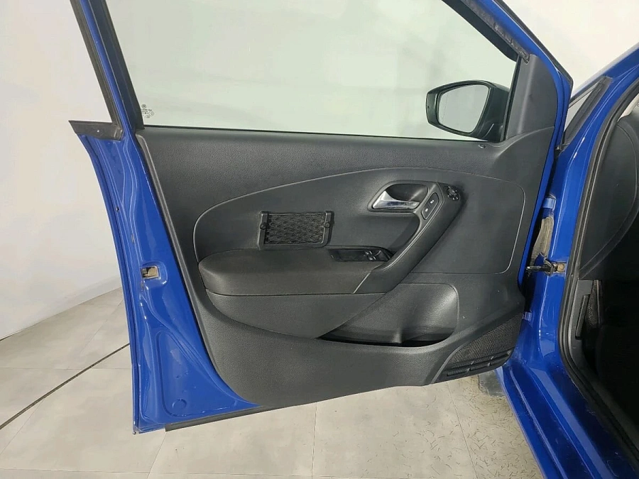 Volkswagen Polo, 2011г., передний привод, механика