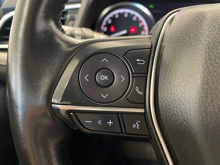 Toyota Camry, 2018г., передний привод, автомат