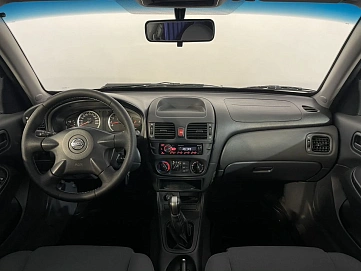 Nissan Almera, 2005г, передний привод, механика