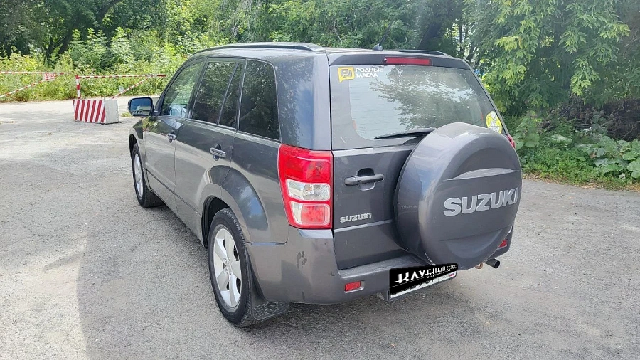 Suzuki Grand Vitara, 2010г., задний привод, автомат
