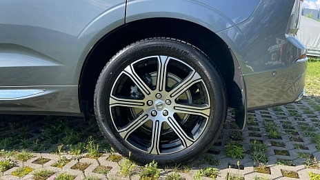 Volvo XC60, 2019г, полный привод, автомат