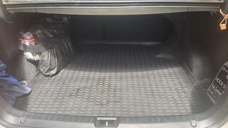 Toyota Avensis, 2004г, передний привод, автомат