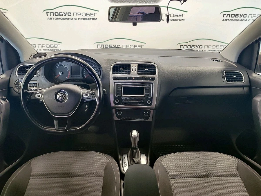 Volkswagen Polo, 2015г., передний привод, автомат