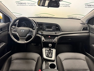Hyundai Elantra, 2016г, передний привод, автомат