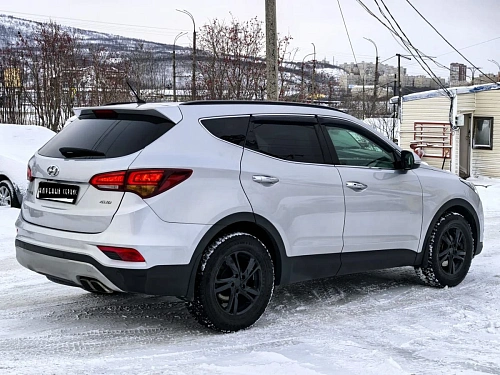 Hyundai Santa Fe, 2016г, полный привод, автомат