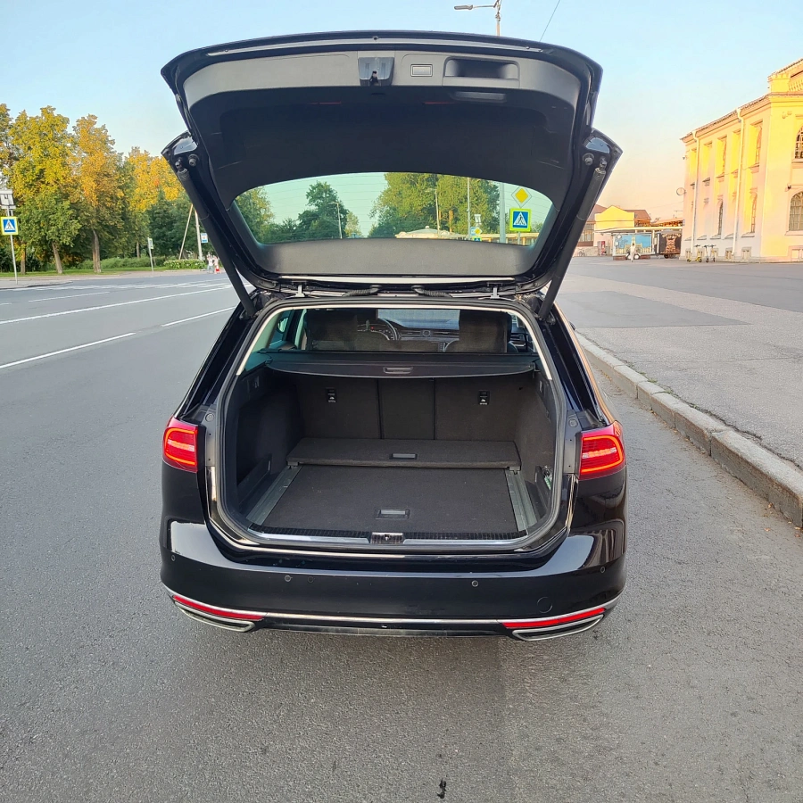 Volkswagen Passat, 2016г., передний привод, робот
