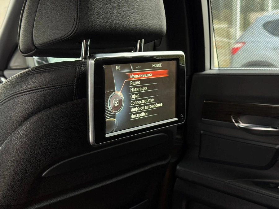 BMW 7 серии, 2014г., полный привод, автомат