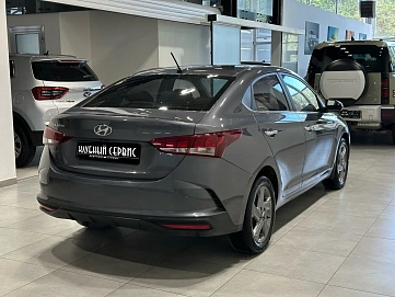 Hyundai Solaris, 2021г, передний привод, автомат