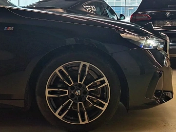 BMW 5 серии, 2023г, полный привод, автомат