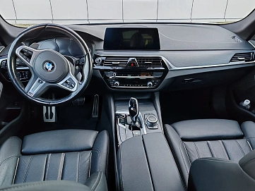 BMW 5 серии, 2021г, полный привод, автомат