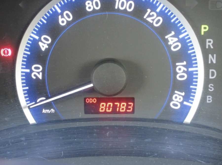 Toyota ISis, 2012г., передний привод, вариатор