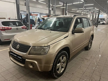 Suzuki Grand Vitara, 2011г, полный привод, автомат