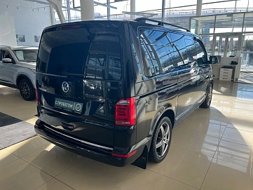 Volkswagen Multivan, 2017г, передний привод, робот