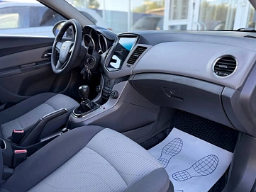 Chevrolet Cruze, 2010г, передний привод, механика