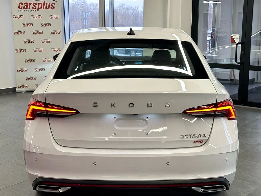 Skoda Octavia, 2025г., передний привод, робот