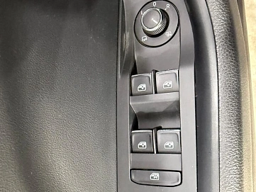Skoda Superb, 2025г, передний привод, робот