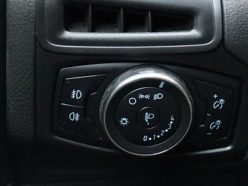 Ford Focus, 2013г, передний привод, механика
