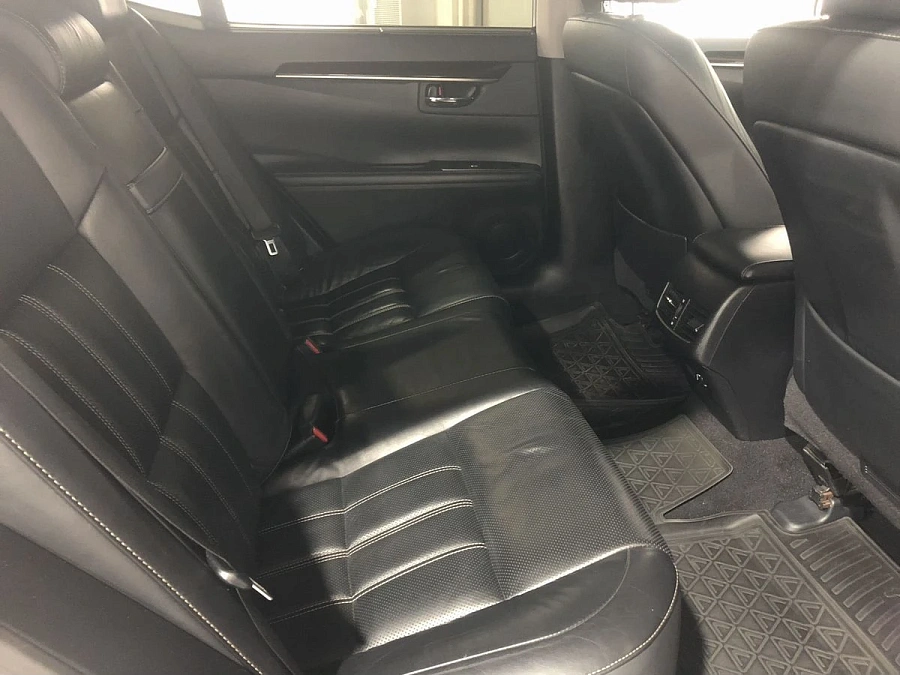 Lexus ES, 2014г., передний привод, автомат