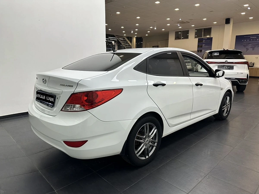 Hyundai Solaris, 2014г., передний привод, автомат