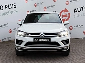 Volkswagen Touareg, 2015г., полный привод, автомат