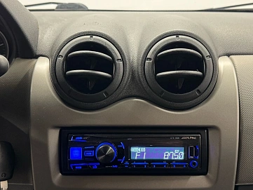 Renault Logan, 2012г, передний привод, механика