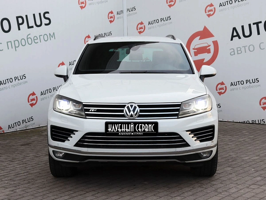 Volkswagen Touareg, 2015г., полный привод, автомат