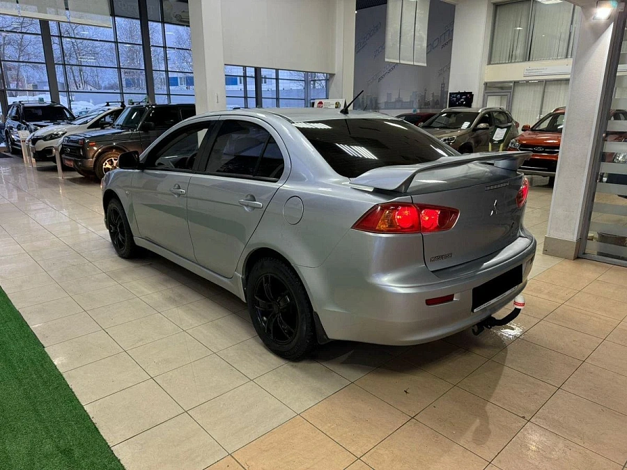 Mitsubishi Lancer, 2007г., передний привод, механика