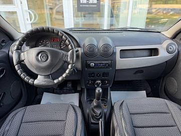 Renault Logan, 2010г, передний привод, механика