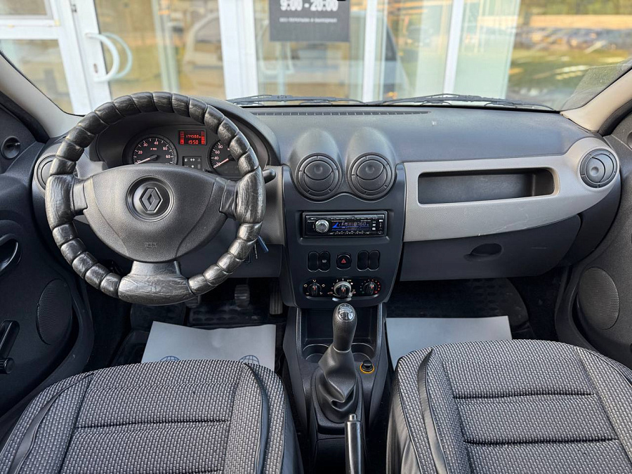Renault Logan, 2010г., передний привод, механика