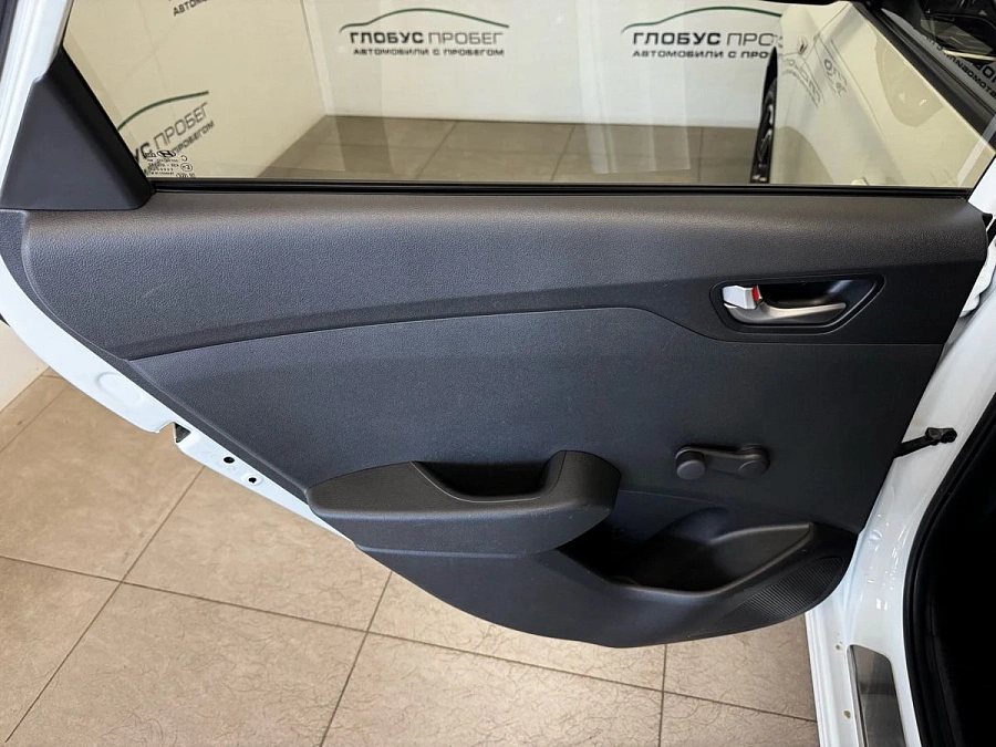 Hyundai Solaris, 2017г., передний привод, автомат