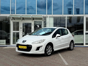 Peugeot 308, 2011г, передний привод, механика