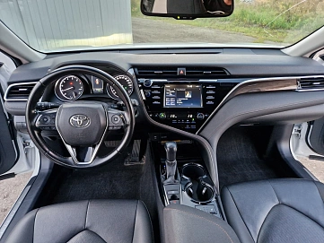 Toyota Camry, 2018г, передний привод, автомат