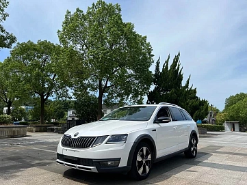Skoda Octavia, 2019г, передний привод, робот