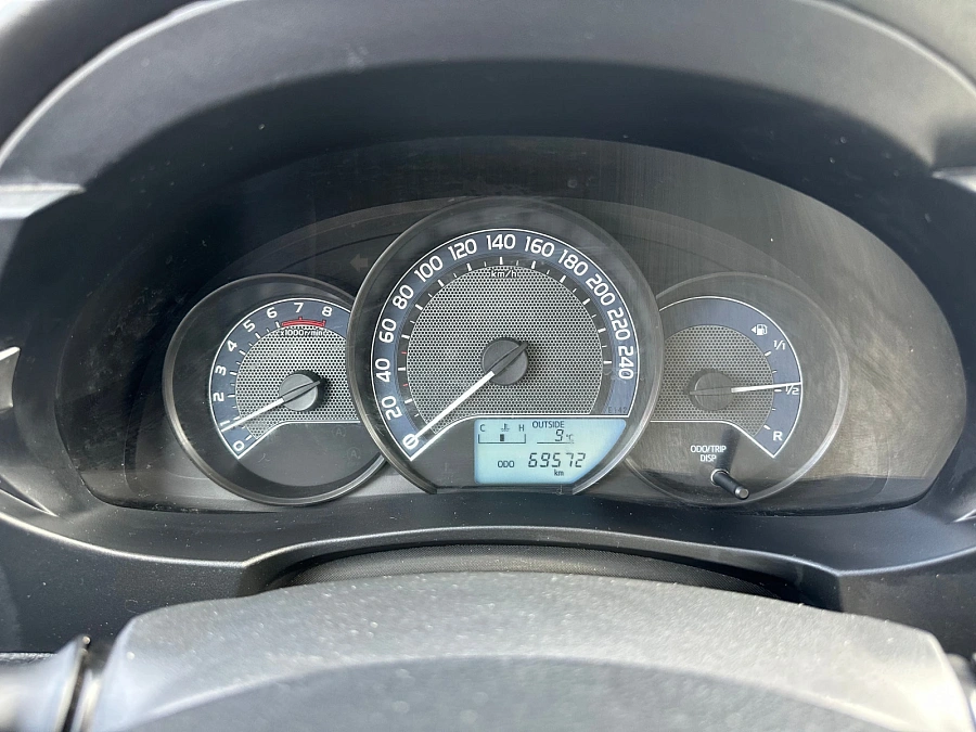 Toyota Corolla, 2013г., передний привод, механика