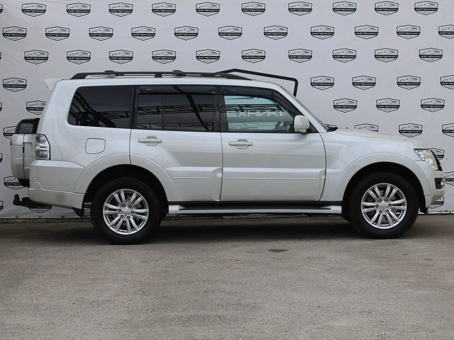 Mitsubishi Pajero, 2015г., полный привод, автомат