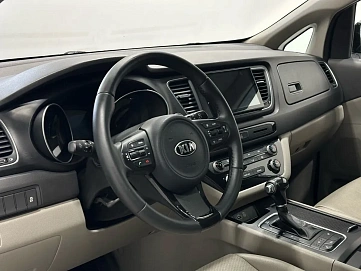 Kia Carnival, 2015г, передний привод, автомат