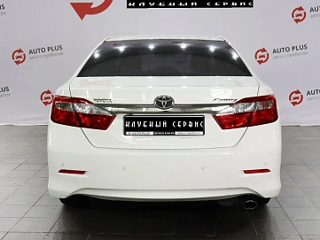 Toyota Camry, 2013г, передний привод, автомат