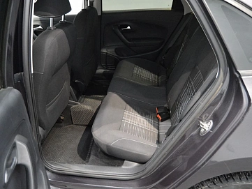 Volkswagen Polo, 2015г, передний привод, механика