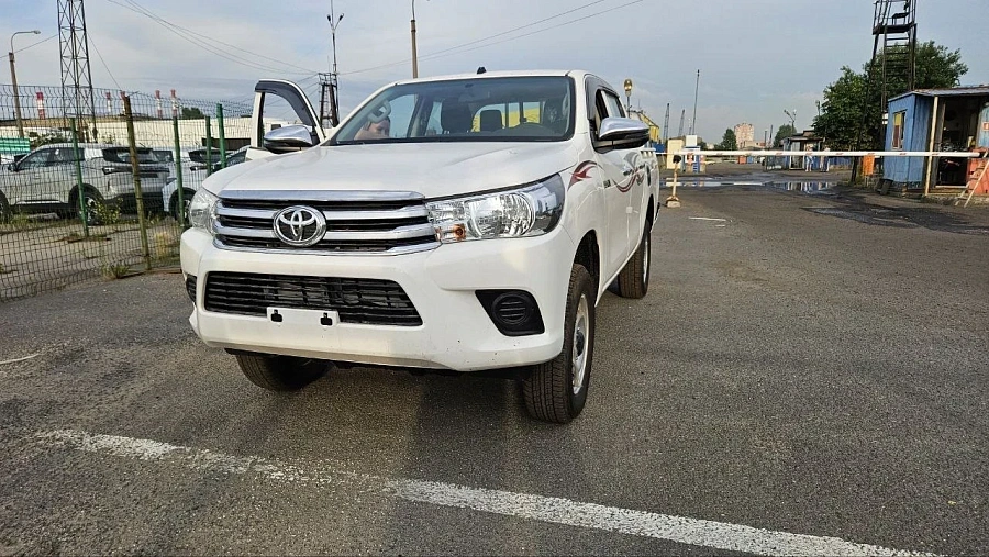 Toyota Hilux, 2024г., полный привод, автомат