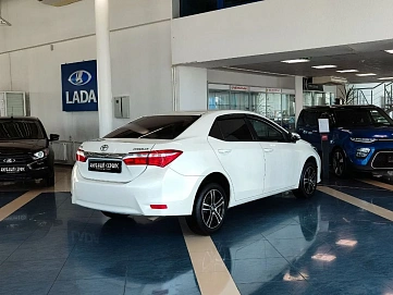 Toyota Corolla, 2014г, передний привод, механика