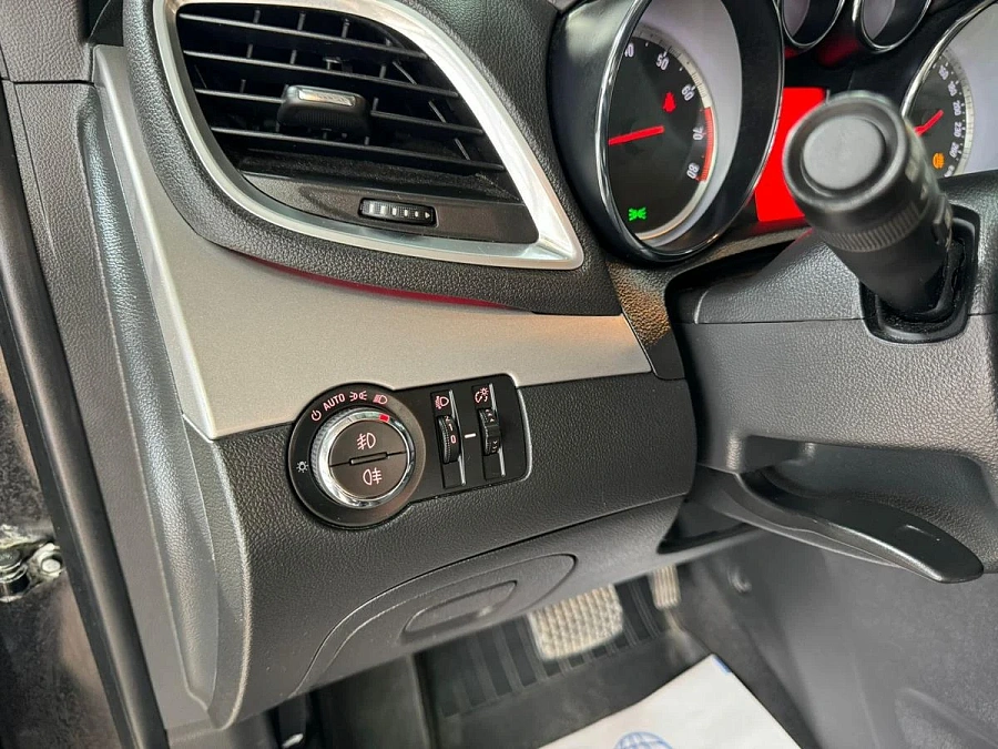 Opel Mokka, 2013г., полный привод, автомат