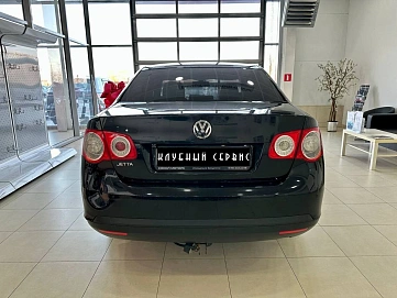 Volkswagen Jetta, 2010г, передний привод, механика