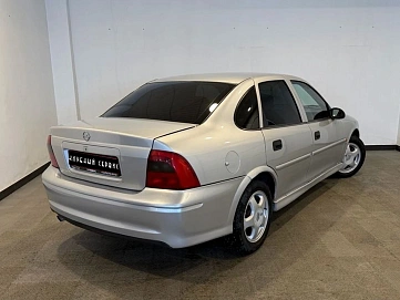 Opel Vectra, 1999г, передний привод, механика