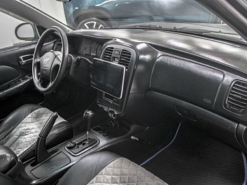 Hyundai Sonata, 2005г, передний привод, автомат