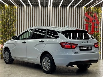 Lada (ВАЗ) Vesta, 2021г, передний привод, механика