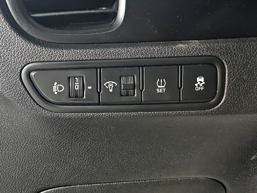 Kia , 2020г., передний привод, автомат