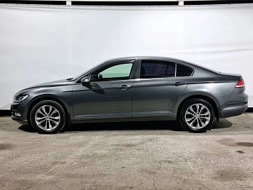 Volkswagen Passat, 2016г, передний привод, робот