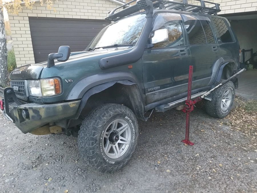 Isuzu Bighorn, 1997г., полный привод, автомат